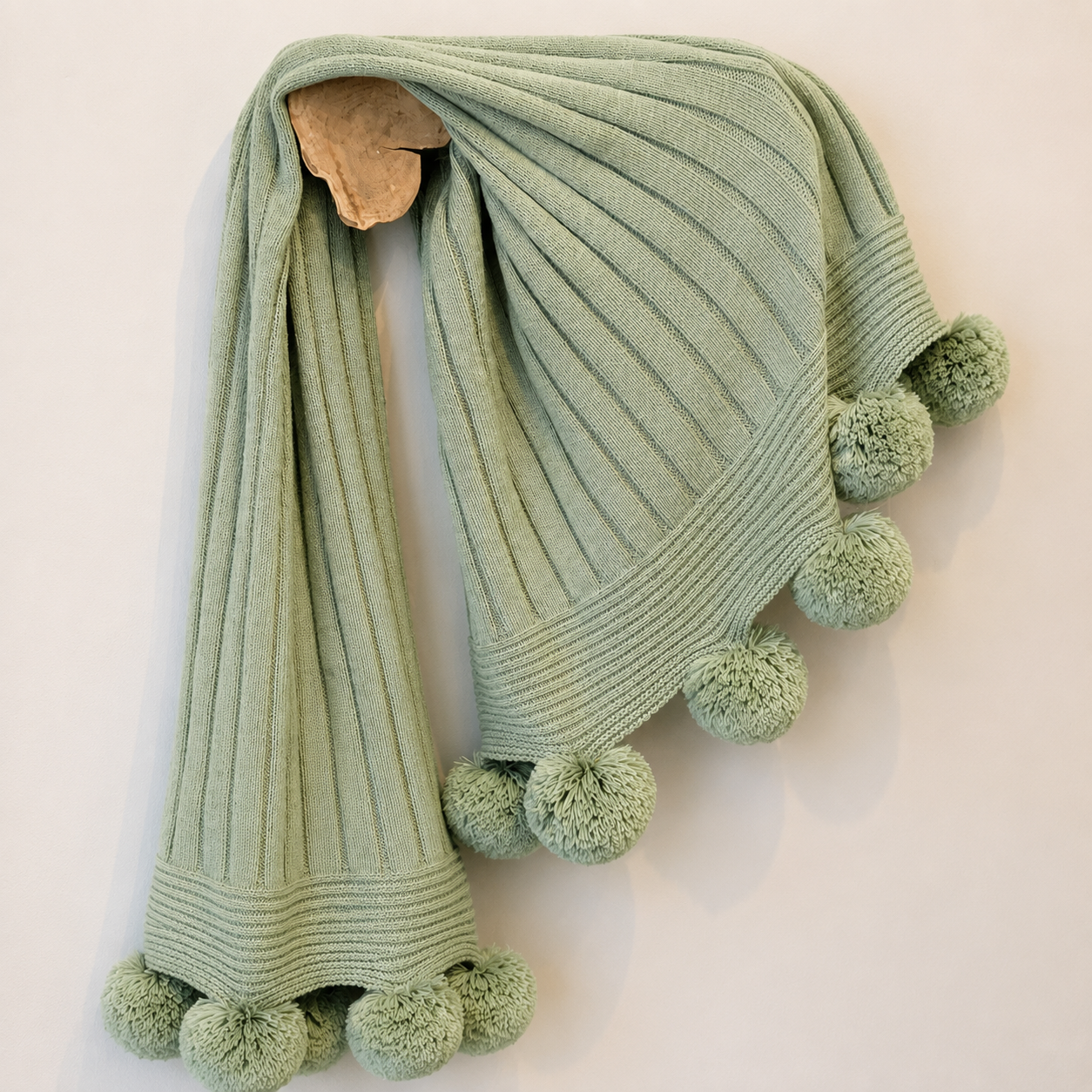 Manta Colo em Trico Pompom - Verde Plantação