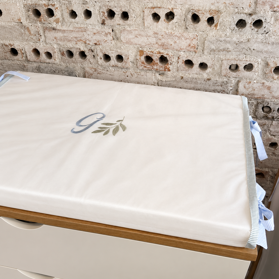 Trocador Reto em Sarja Off White - Coleção Fiore Olivo - 79083263017350 - Imagem 1