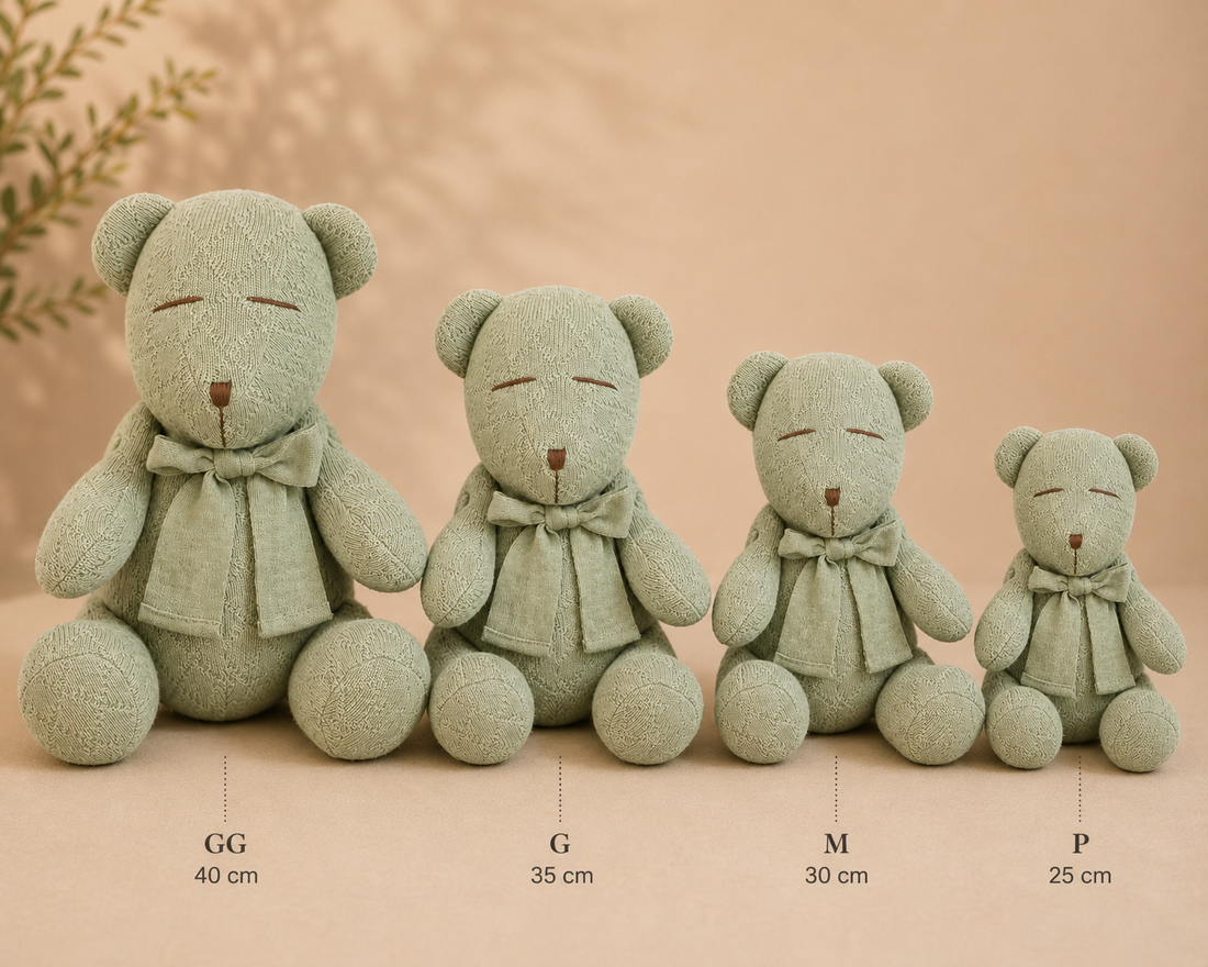 Urso Decorativo Nino em Trico - Verde Plantação