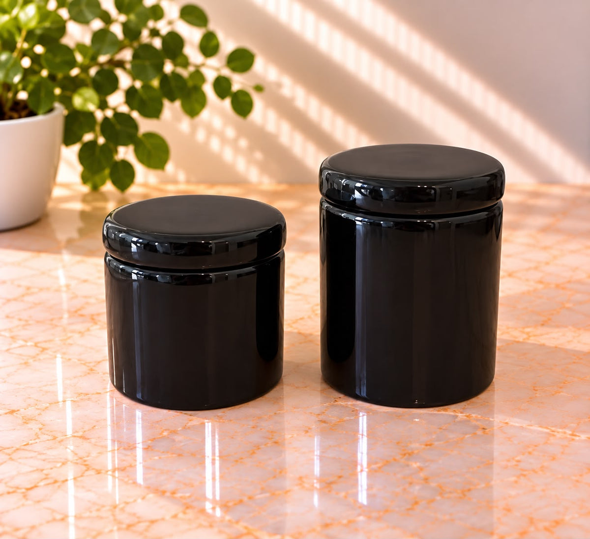 Pote Decorativo Preto com Tampa Cerâmica