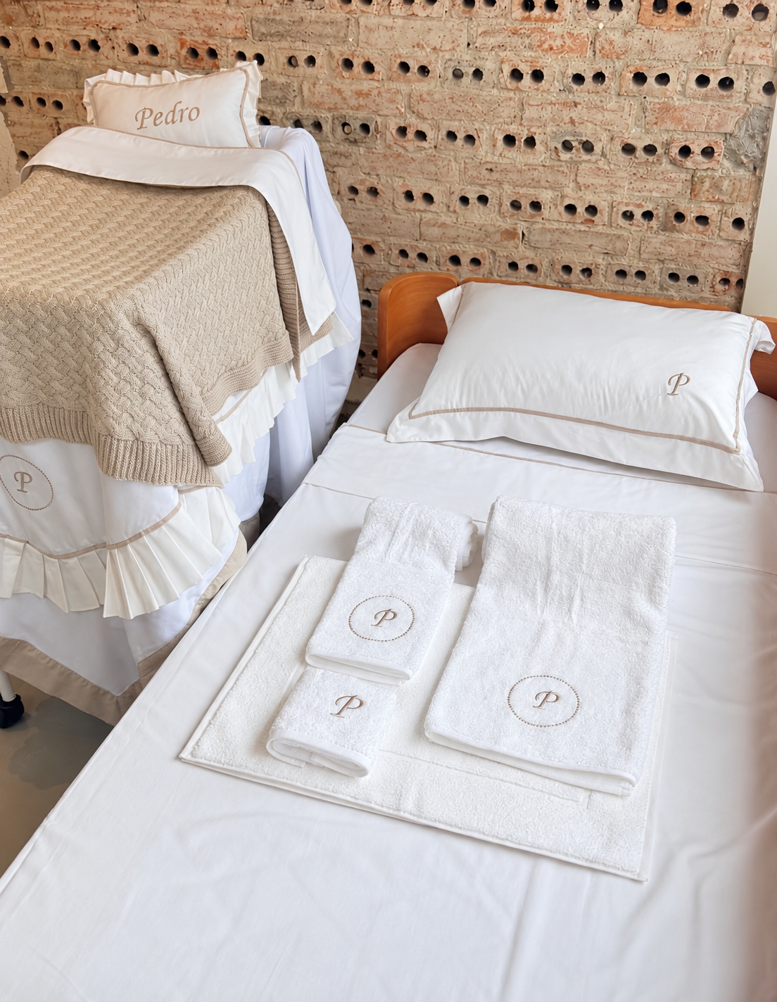Kit Cama Maternidade 3 peças em Percal 400 Fios - Bege