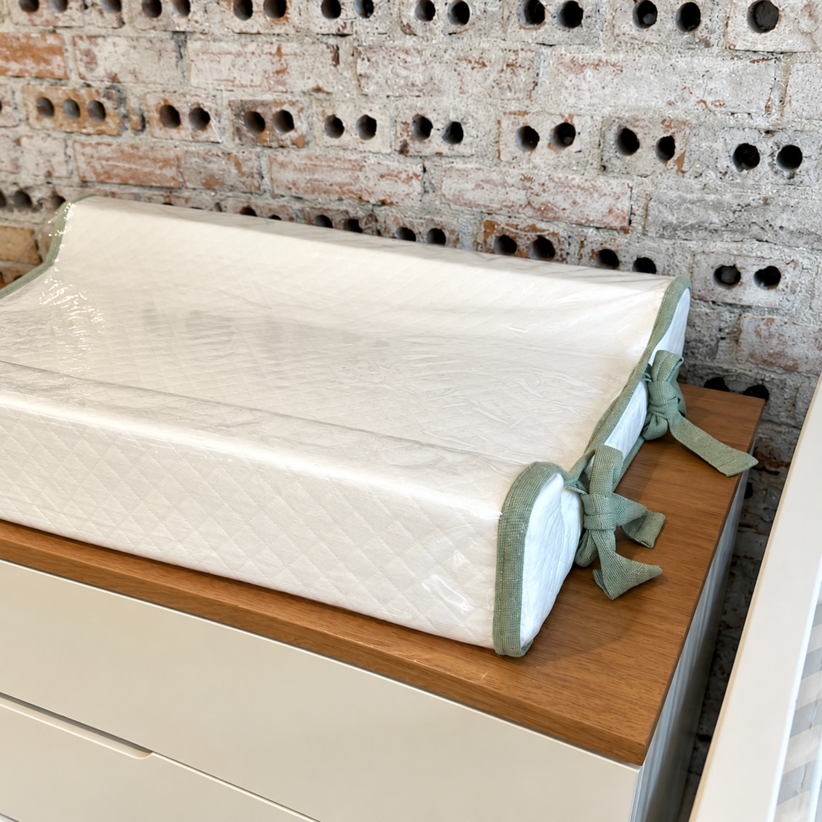 Trocador Americano em Malha Matelassada Off White - Coleção Basic Verde Plantação - 79083263017817 - Imagem 1